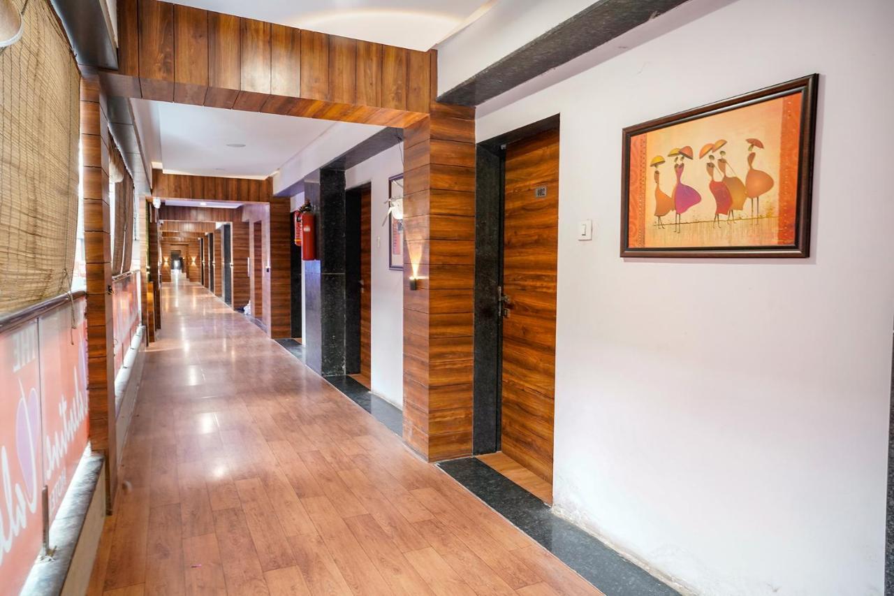 Fabhotel The Valentine - Udhna Road Surate Extérieur photo
