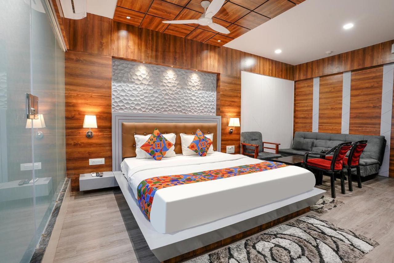 Fabhotel The Valentine - Udhna Road Surate Extérieur photo