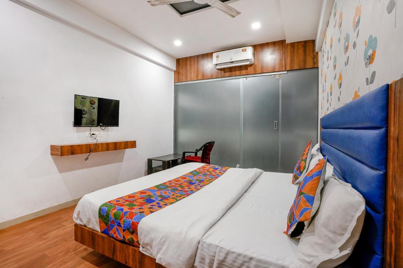 Fabhotel The Valentine - Udhna Road Surate Extérieur photo